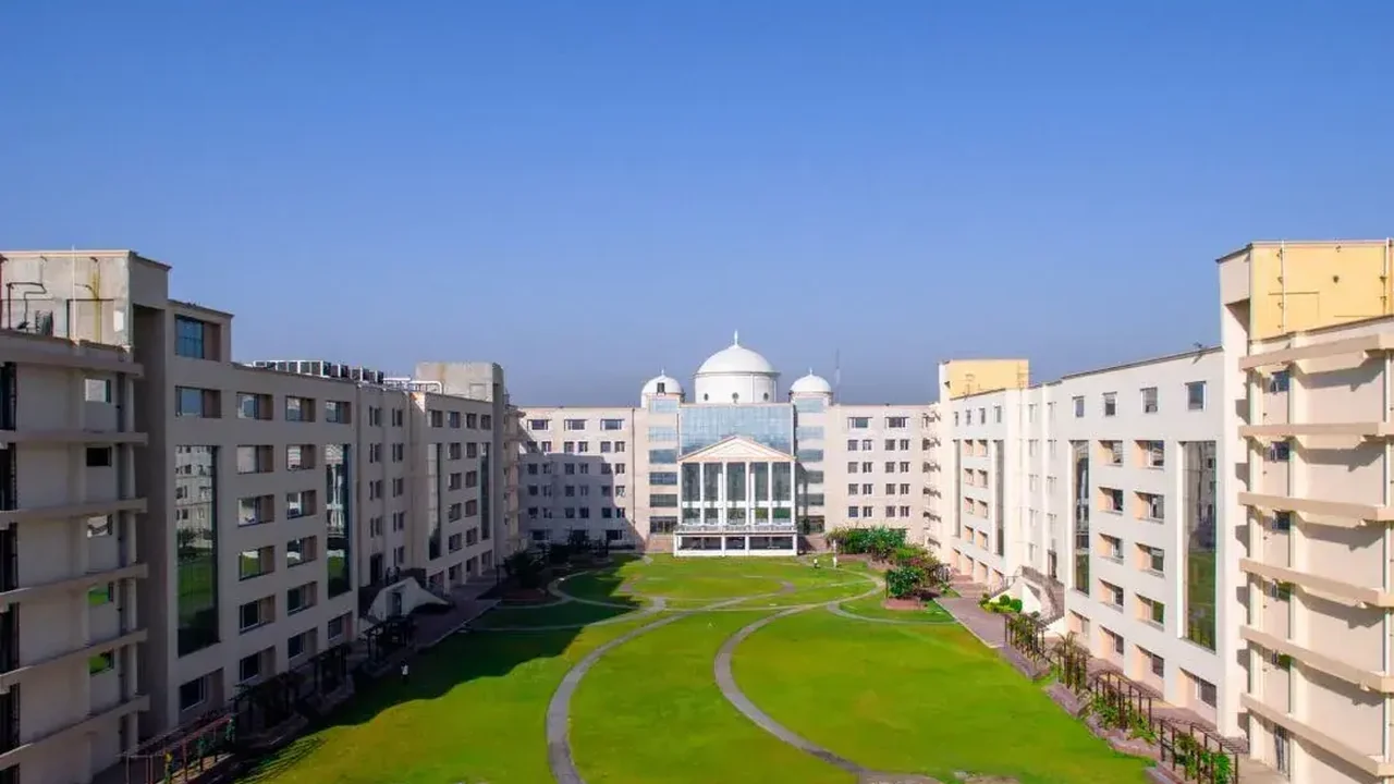 KR Mangalam University campus